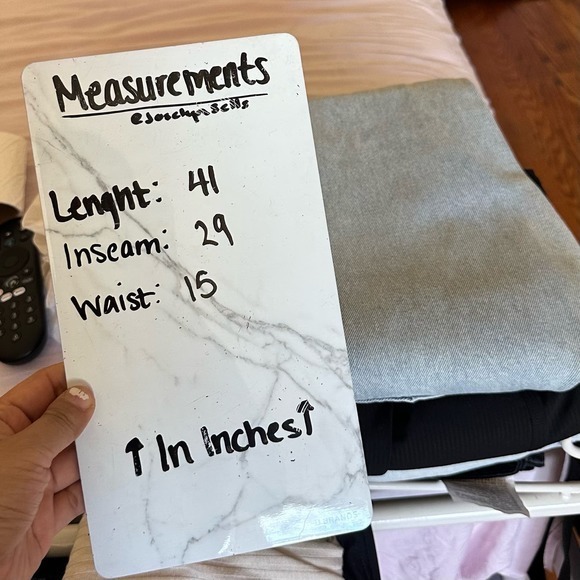 Adika Davis Straight Leg Distressed Jeans Size Medium Light Wash - Picture 7 of 13